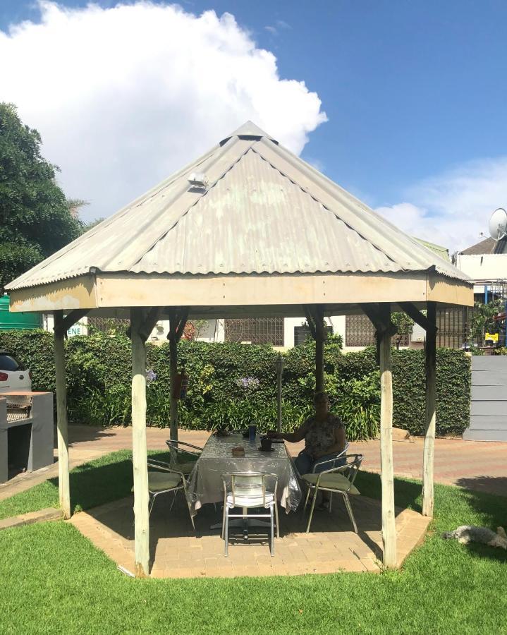 Acacia Westdene B&B 블룸폰테인 외부 사진