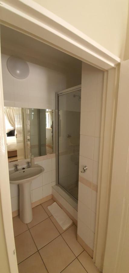 Acacia Westdene B&B 블룸폰테인 외부 사진