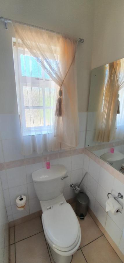 Acacia Westdene B&B 블룸폰테인 외부 사진